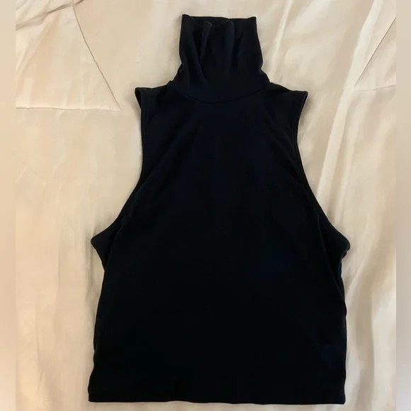 Aritzia Sunday Best Freshman Turtleneck Tank Top - Picture 5 of 5